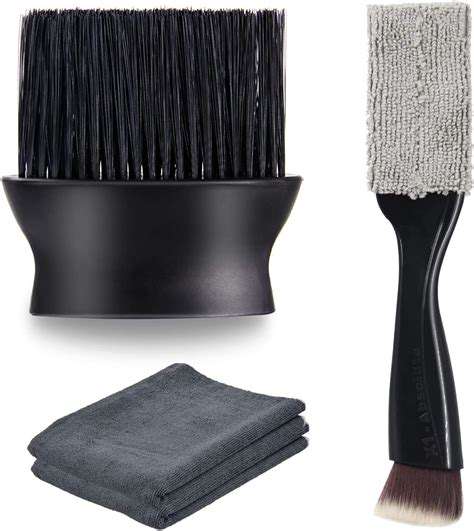 ChoosingtheRightBrushforInteriorDusting